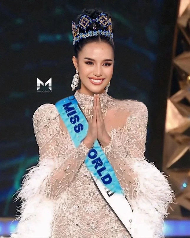 Vì sao Kỳ Duyên bị réo tên khi người đẹp Thái Lan đăng quang Miss World 2025? ảnh 5