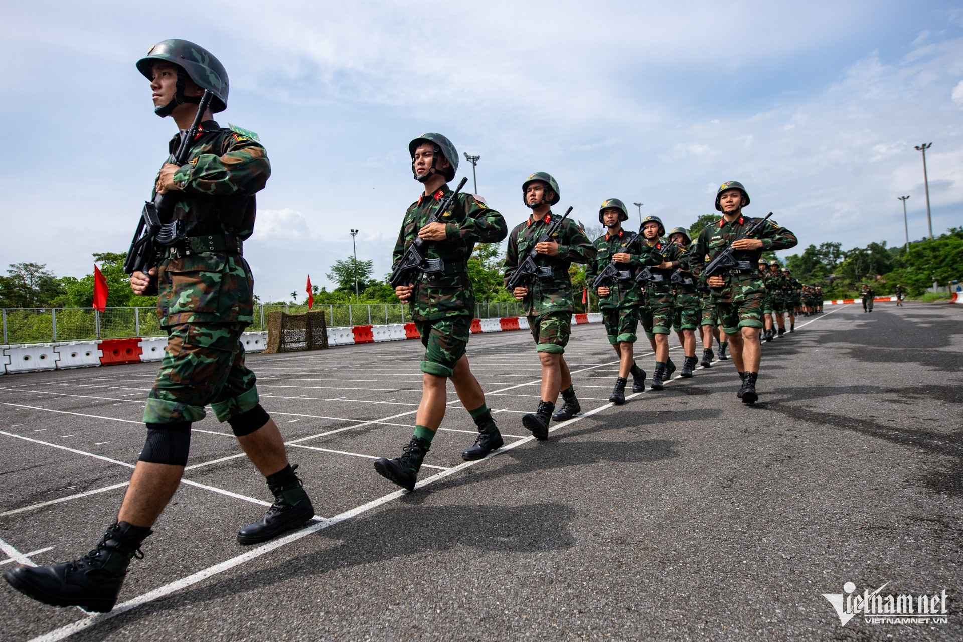 W-dieu binh   a80   binh chung hoa hoc (34).jpg