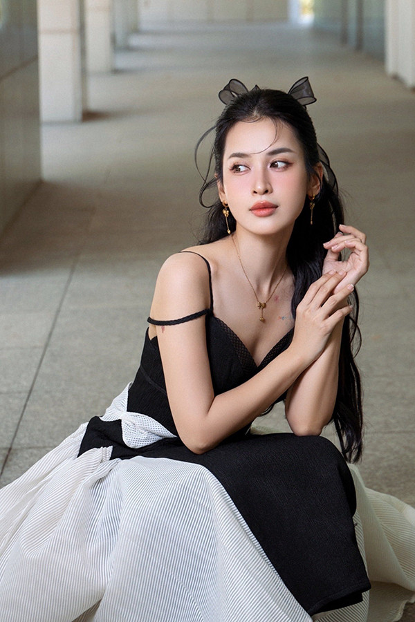 Diễn viên Tú Vi - Ảnh 1.