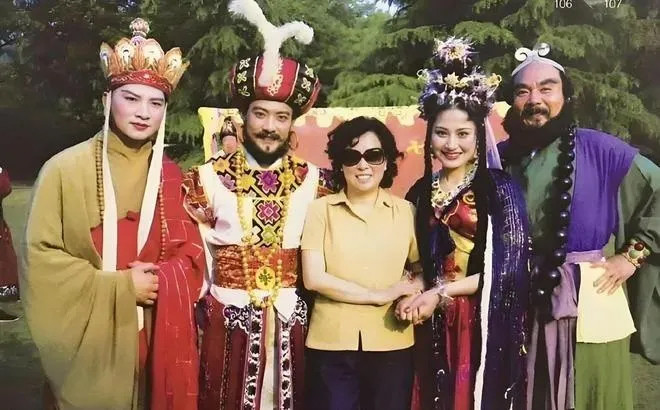 Tây Du Ký 1986: Cảnh phim nguy hiểm nhất khiến Lục Tiểu Linh Đồng suýt bị thiêu- Ảnh 5.