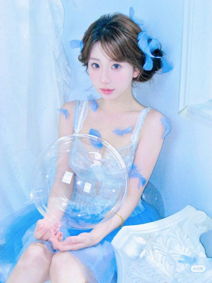 Tử vi 3 con giáp may mắn nhất thứ Năm 126 Tiền của đầy nhà vận may tăng vọt