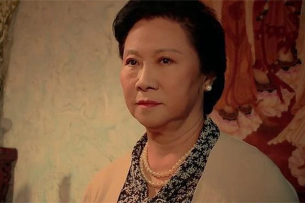 Vẻ ngoài tuổi U90 của nữ NSND từng là hoa khôi màn ảnh đen trắng mới vào vai mẹ chồng phim 'Mặt trời lạnh'- Ảnh 8.