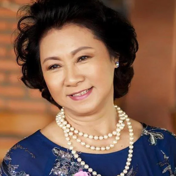 Vẻ ngoài tuổi U90 của nữ NSND từng là hoa khôi màn ảnh đen trắng mới vào vai mẹ chồng phim 'Mặt trời lạnh'- Ảnh 7.