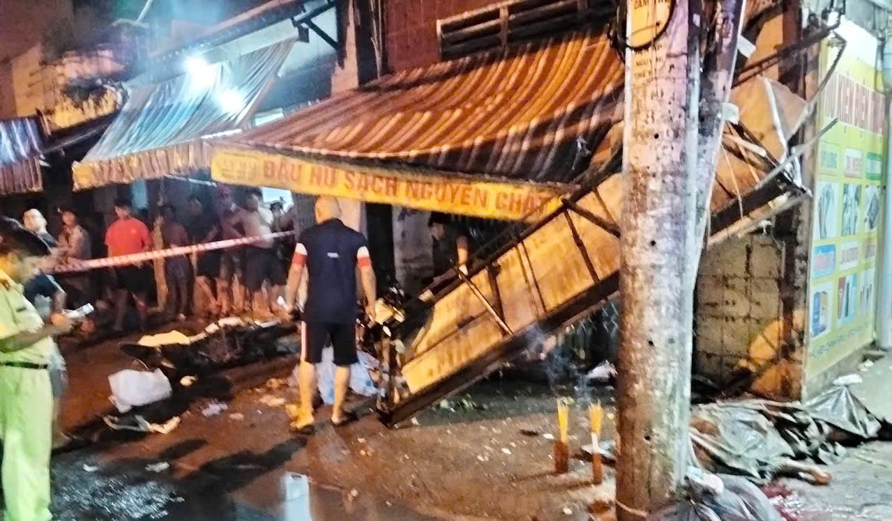 Vụ lao nhà dân, hai người tử vong: Nghi rượt đuổi nhau- Ảnh 1.