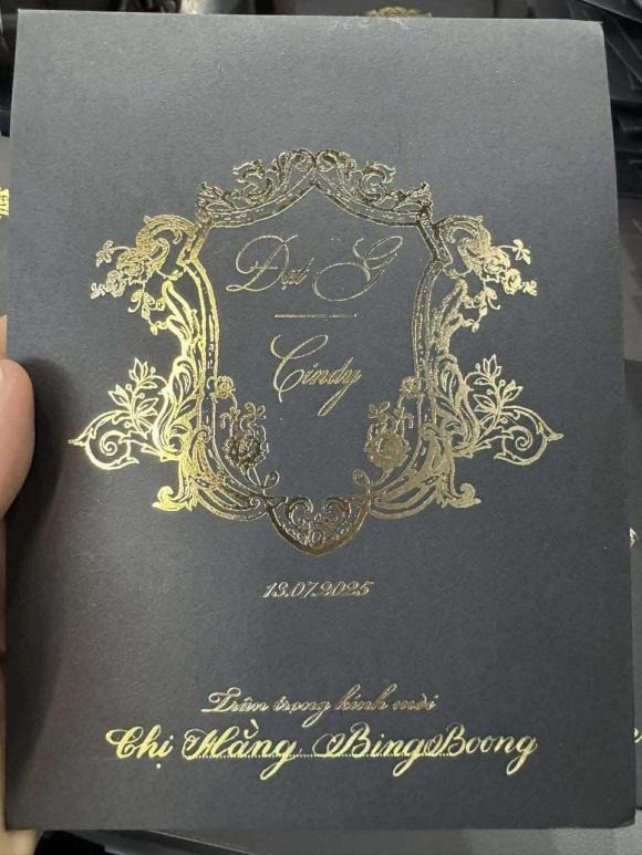 Cindy Lư đáp trả khi bị chê thiệp cưới màu đen giống như đám ma