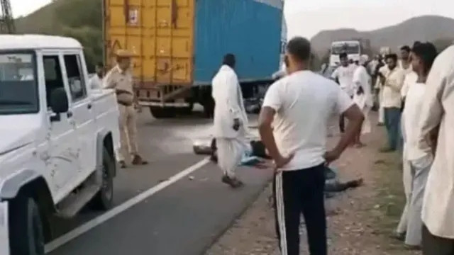 Ô tô đâm trực diện xe tải trên cao tốc, cô dâu và chú rể tử vong- Ảnh 1.