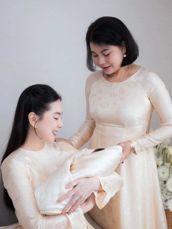 Thân thế kín tiếng củ mẹ ruột MC có nụ cười đẹp nhất VTV - Ảnh 2.