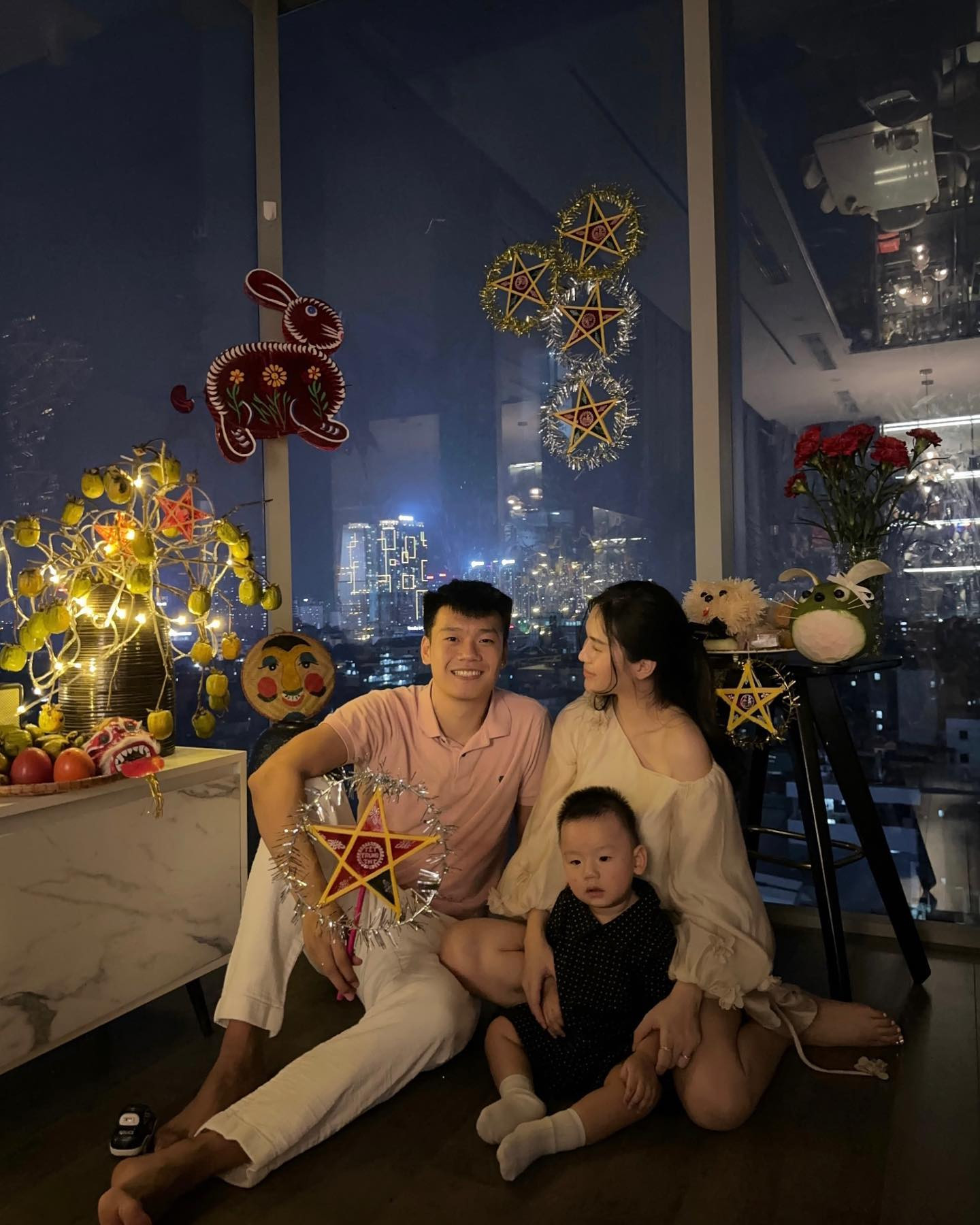 Trung vệ Thành Chung hé lộ bên trong biệt thự mới xây- Ảnh 13.