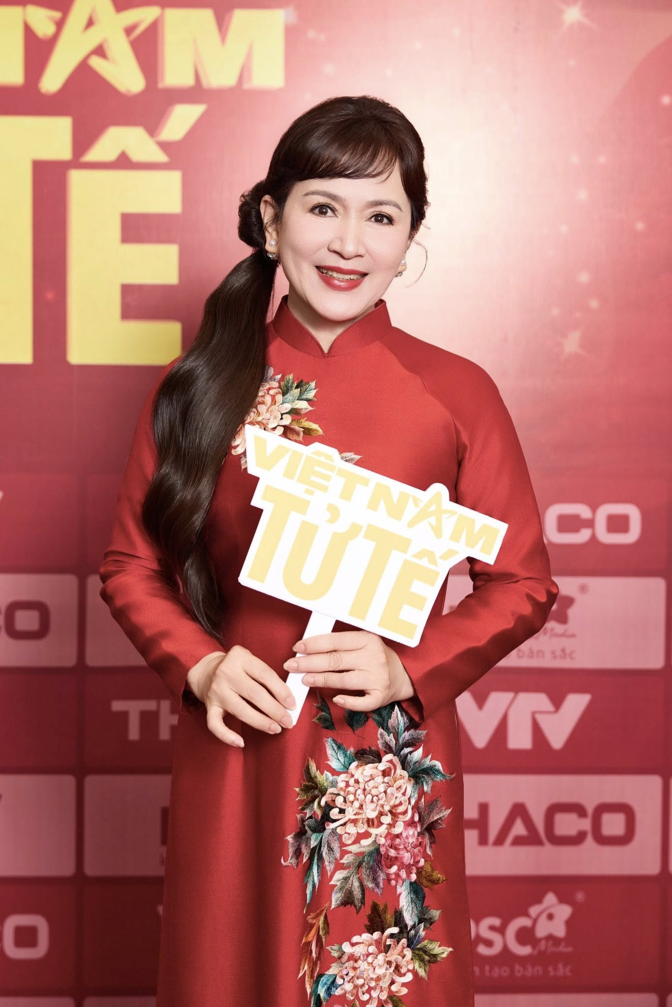 Vẻ đẹp ở tuổi hưu của nữ NSND là nguyên Phó Giám đốc Nhà hát Kịch Hà Nội - Ảnh 10.