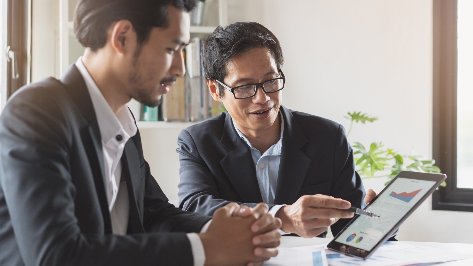 Danh sách cung hoàng đạo phát lộc đầu tư ở tuổi trung niên - Ảnh 1.