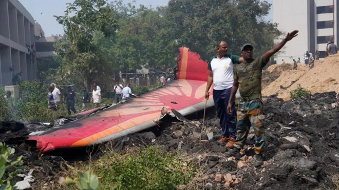 roi may bay an do 10.jpg