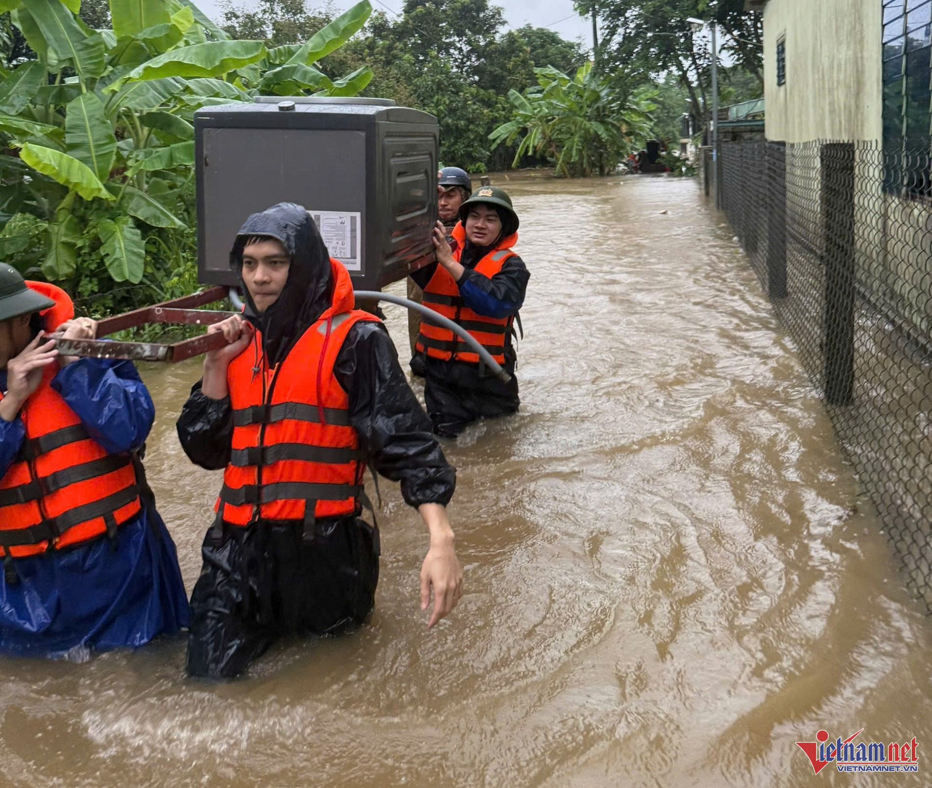 W-bão số 1 (1).jpg