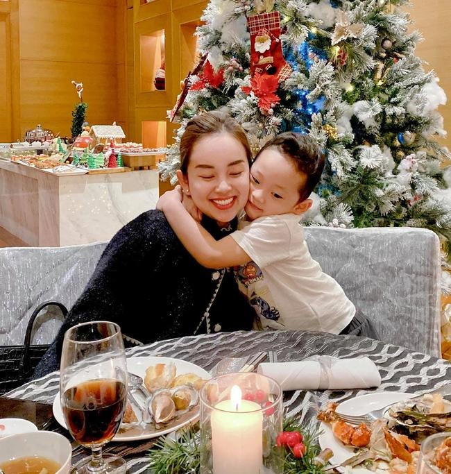 Ngỡ ngàng nhan sắc của Ly Kute sau 2 năm lấy chồng làm trong ngành công an