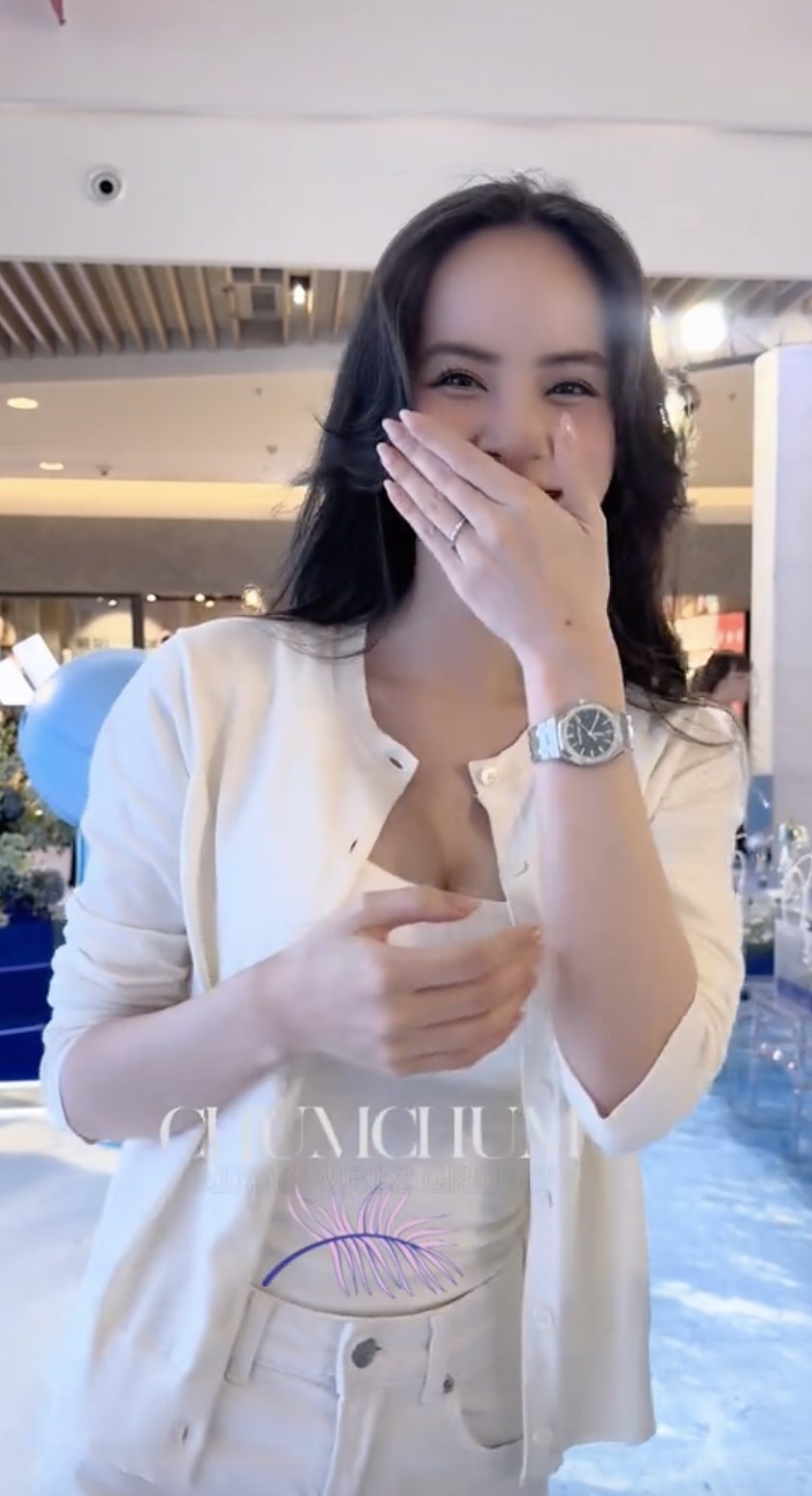 Vừa đám hỏi với chồng đại gia Hương Liên bị lộ nhan sắc thật qua cam thường