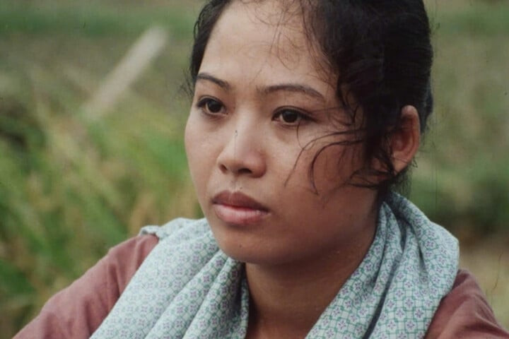 NSND Thuý Hường từng oà khóc vì sốc khi bị trang điểm xấu.