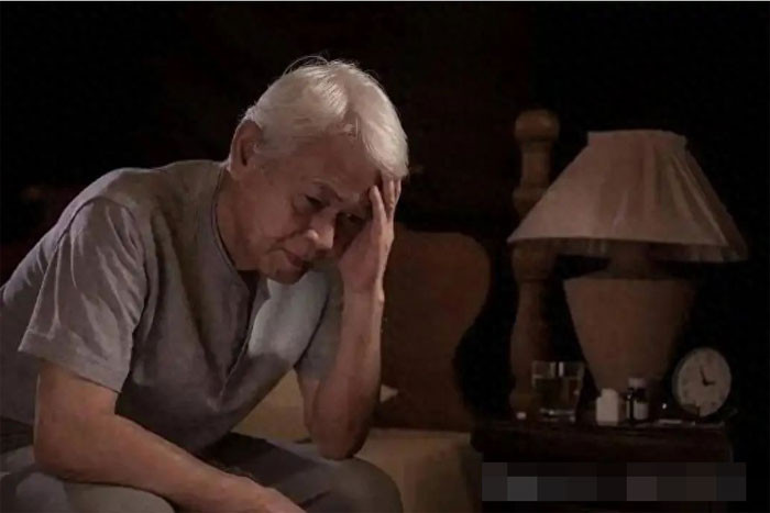 Mỡ máu cao có liên quan đến giấc ngủ Bác sĩ chỉ rõ Người bị mỡ máu cao khi ngủ nhớ 4 không