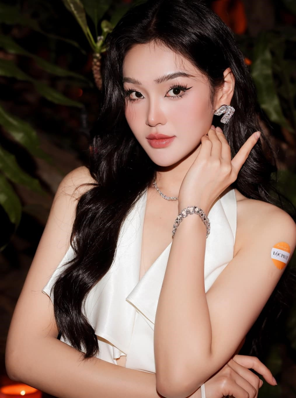 Nữ diễn viên quê Thanh Hóa và mối tình thầm kín gây đang gây tranh cãi trong