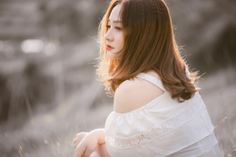 Chiếc khăn len có vết bùn trước cổng khiến tôi nổi giận nhưng sự thật phía sau khiến tôi nghẹn lòng