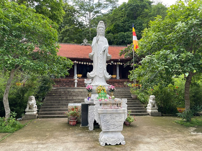 chua thach long 1.jpg