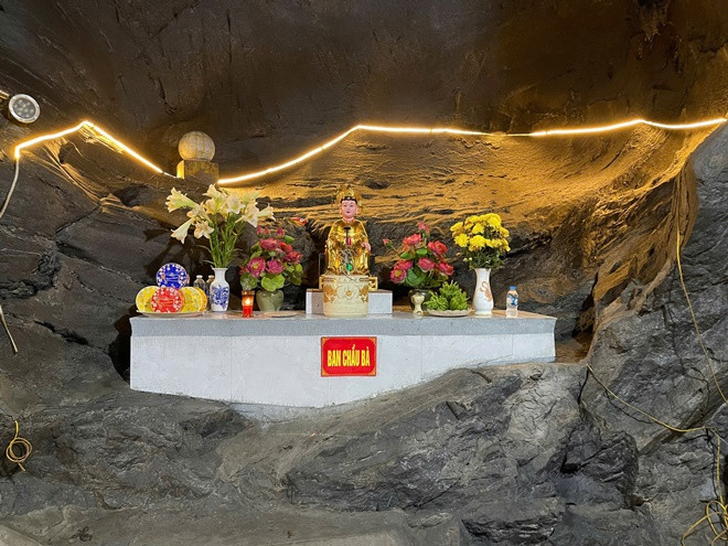 chua thach long 13.jpg