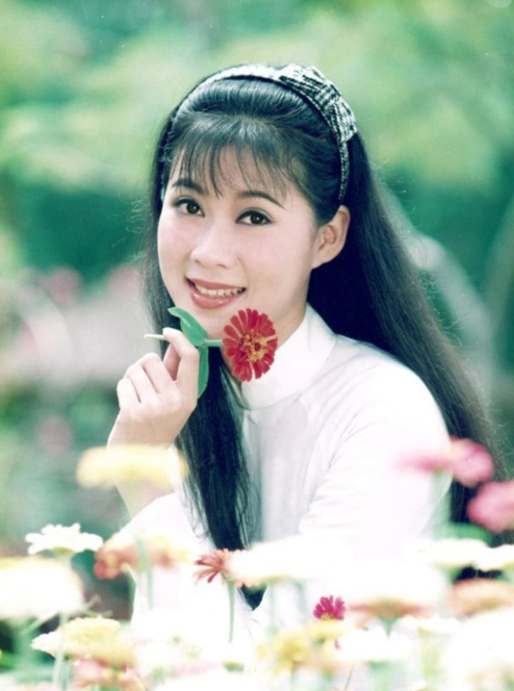 Nhan sắc thời trẻ của