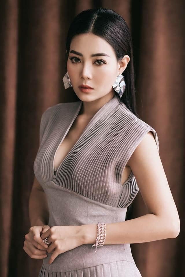 Quan hệ giữa người đẹp Quỳnh Búp Bê và chồng cũ sau ly hôn