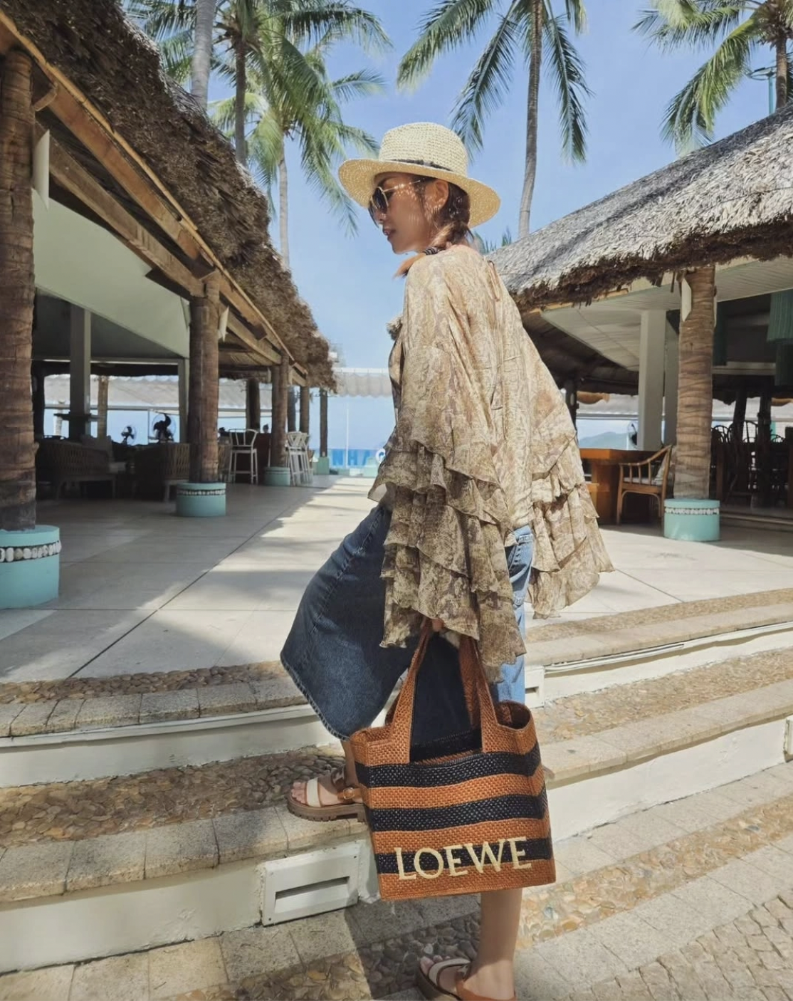 Thanh Hằng diện đồ mùa hè 'cực cháy'- Ảnh 3.