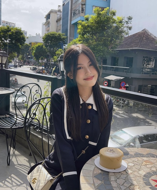 Bóc mác kho hàng hiệu của bạn gái tin đồn HIEUTHUHAI