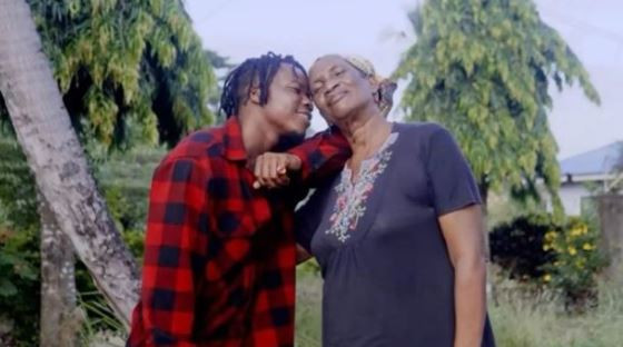 Chàng trai nghèo 23 tuổi cưới mẹ đơn thân 38 tuổi, bố mẹ