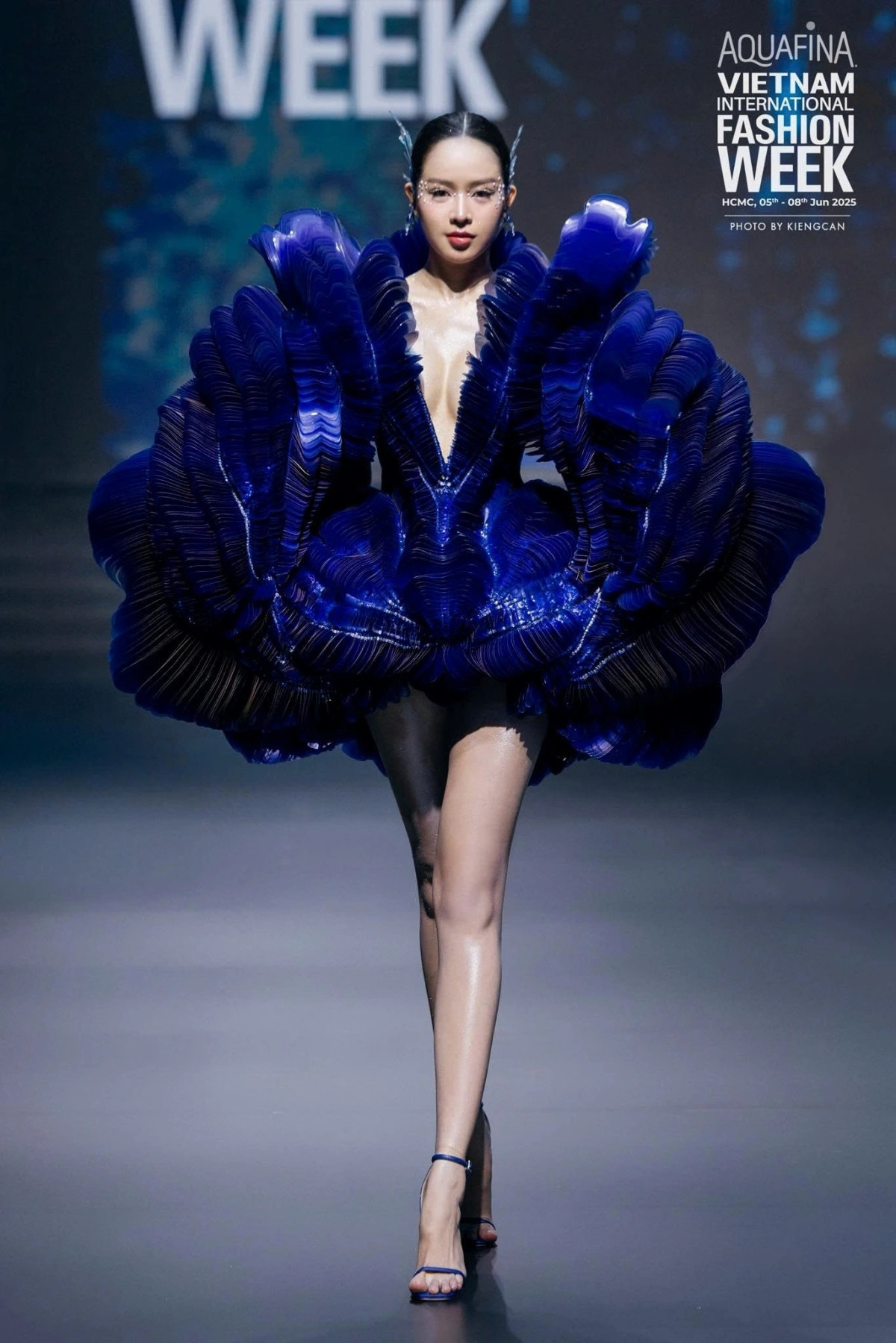 nhan sac hoa hau thanh thuy sau 2 nam dang quang hoa hau viet nam hinh anh 10