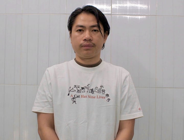 Nguyễn Bảo Hoàng tại cơ quan điều tra. (Ảnh Công an cung cấp)