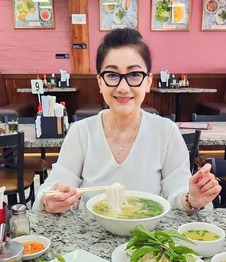 Nữ nghệ sĩ có cuộc sống an yên sau nhiều thăng trầm.