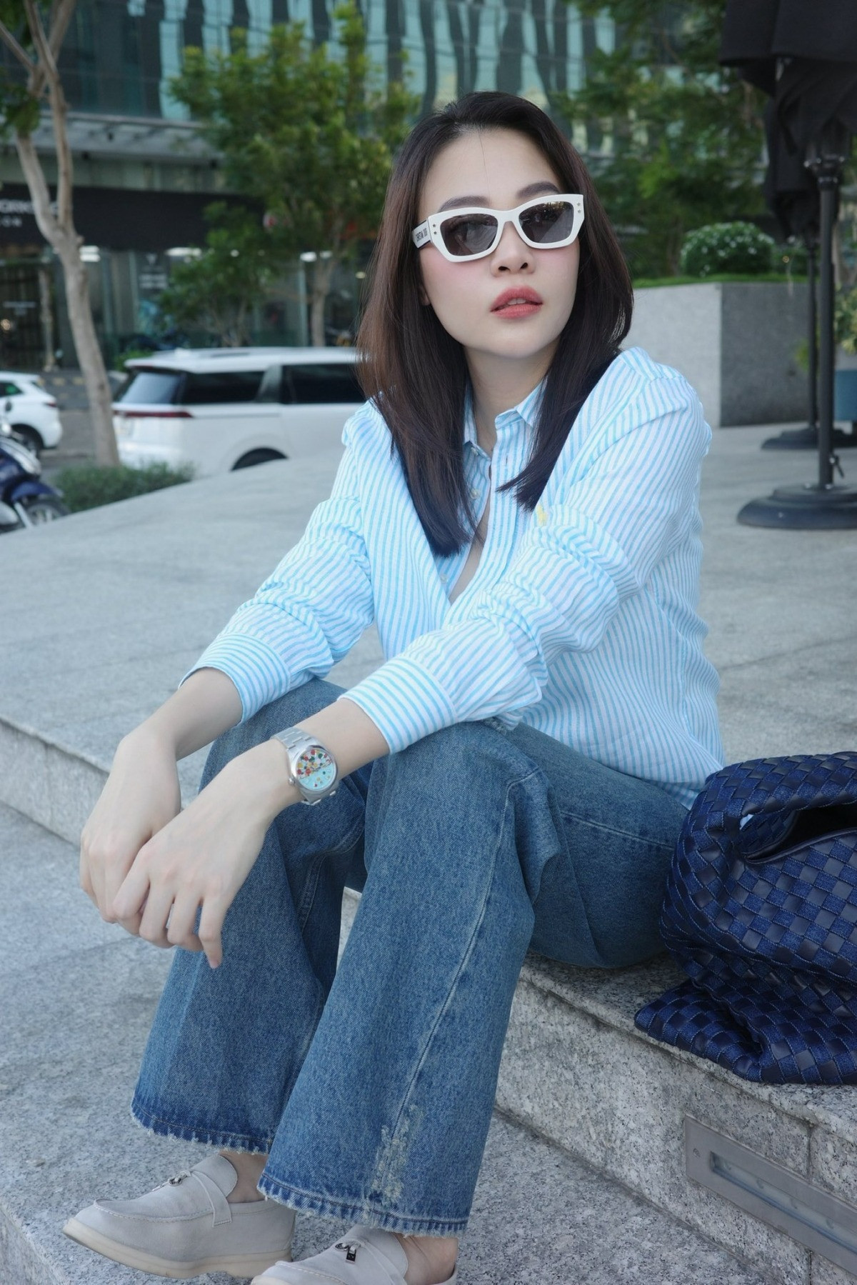 Hương Liên nhập hội phú bà Vbiz nhờ lấy chồng giàu sương sương 1 tỷ trên người nhìn mà choáng