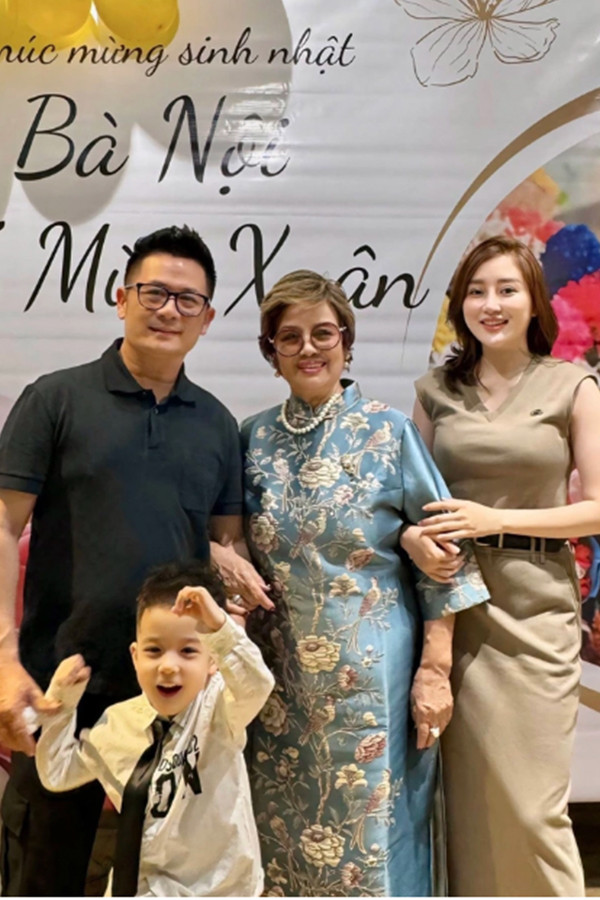 Mẹ ruột ca sĩ Bằng Kiều: Nghệ sĩ Chèo tài sắc một thời, U90 vẫn trẻ đẹp, lạc quan- Ảnh 2.