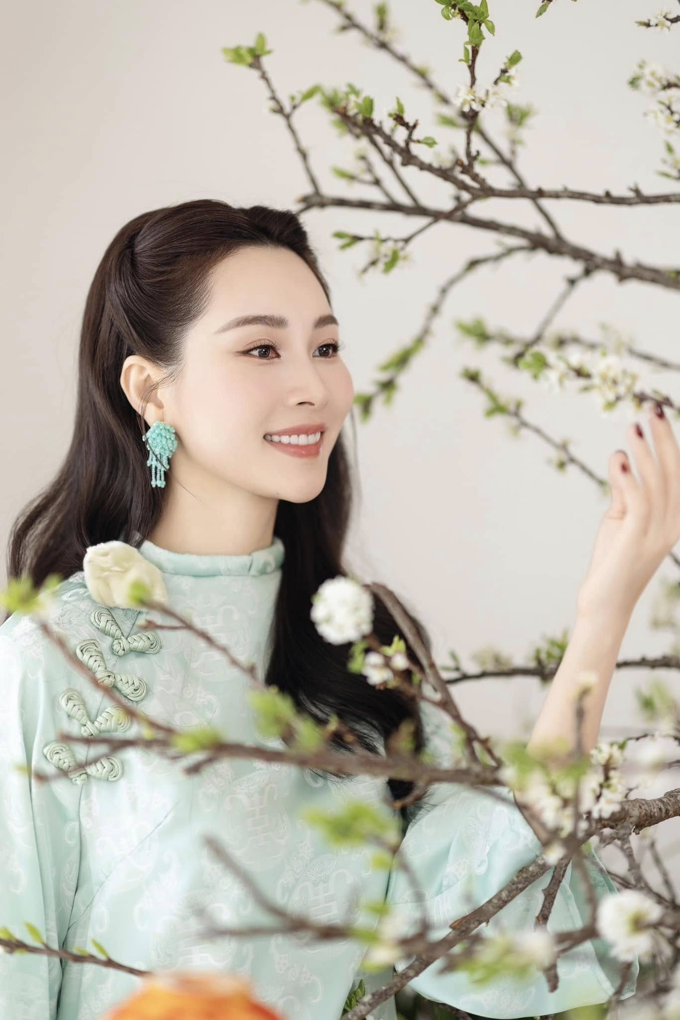 Khác với Á hậu Phương Nhi, 2 Hoa hậu Việt Nam này lấy chồng hào môn vẫn tích cực xuất hiện trên mạng xã hội- Ảnh 3.