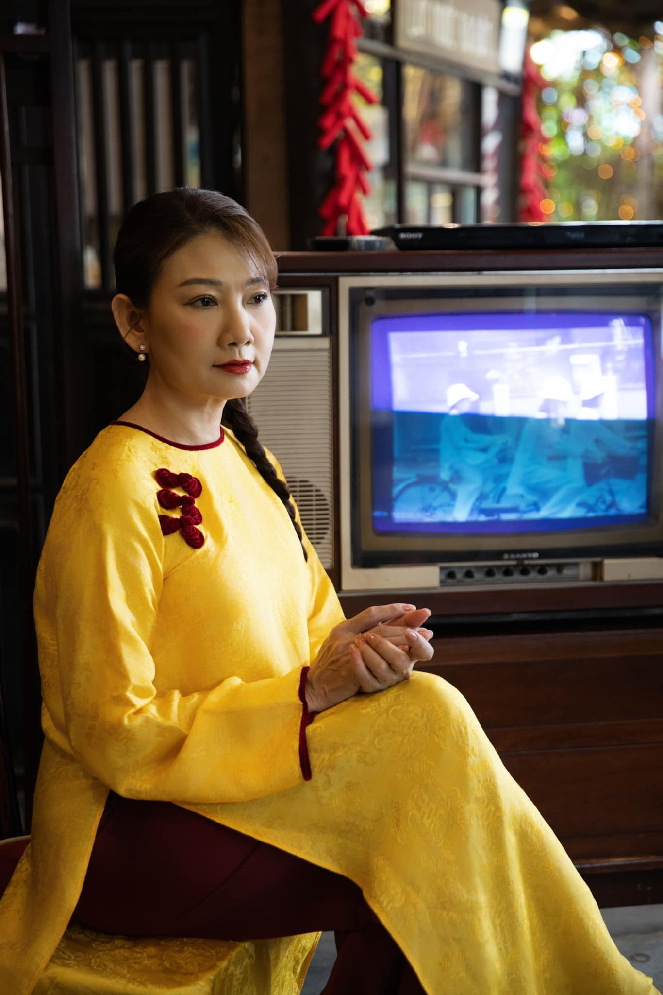 Mẹ chồng Hồng Diễm trên phim có đời thực trẻ đẹp ở tuổi 50 nhờ một thói quen buổi sáng - Ảnh 7.