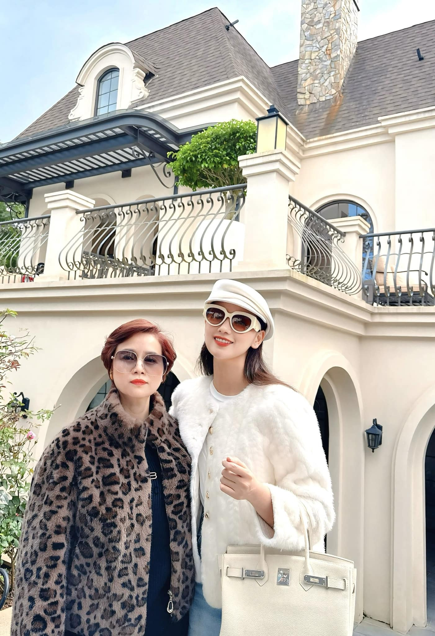 Mẹ ruột Lã Thanh Huyền: Hoa khôi Hà thành, tuổi xế chiều giàu sang viên mãn- Ảnh 7.