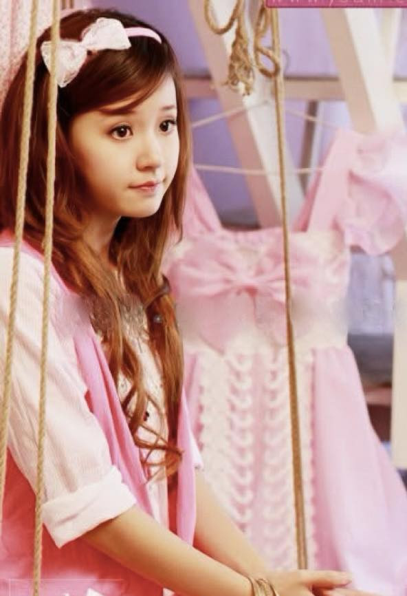 Nhan sắc Midu 20 năm trước ra sao