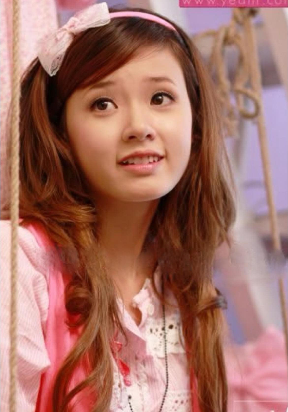 Nhan sắc Midu 20 năm trước ra sao