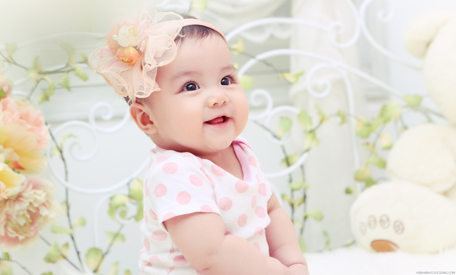 Những đứa trẻ được Bồ Tát phái đến được sinh vào khung giờ này số mệnh định sẵn có phúc lành nâng đỡ gia đạo hưng thịnh