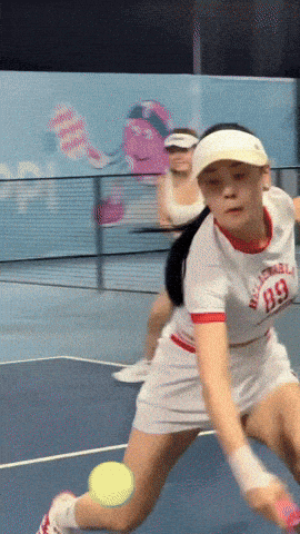 Phương Oanh lộ vóc dáng thật trên sân pickleball khác xa ảnh tự đăng
