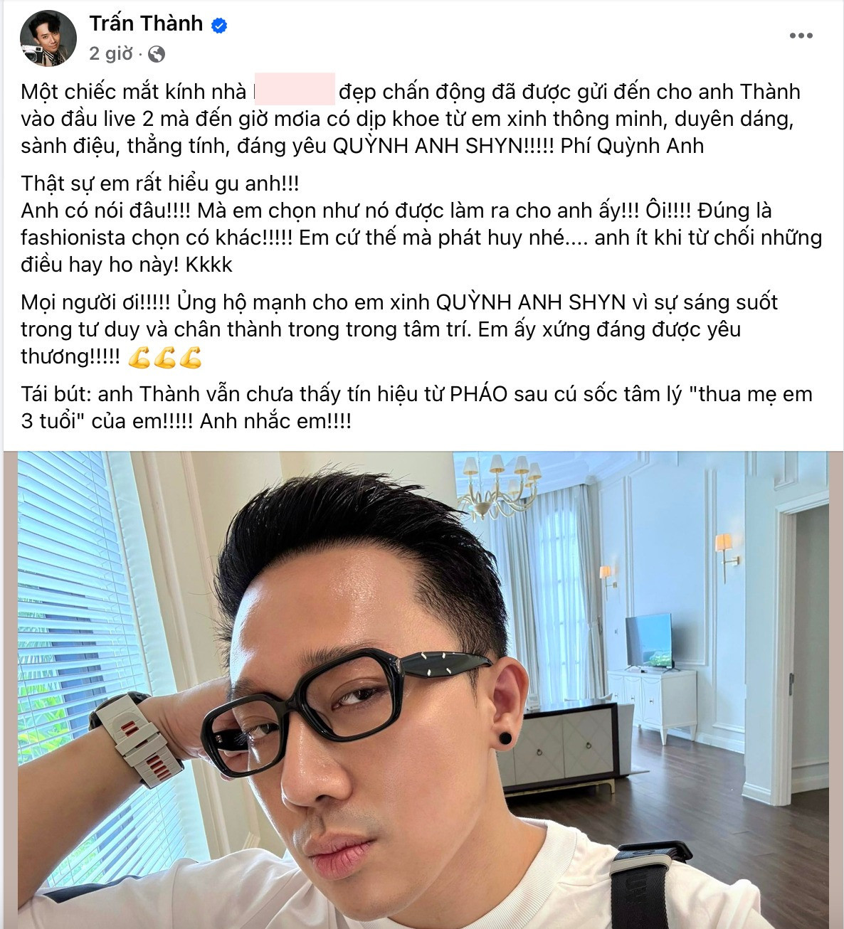 Trấn Thành đáp trả khi bị nói ép các em xinh tặng quà