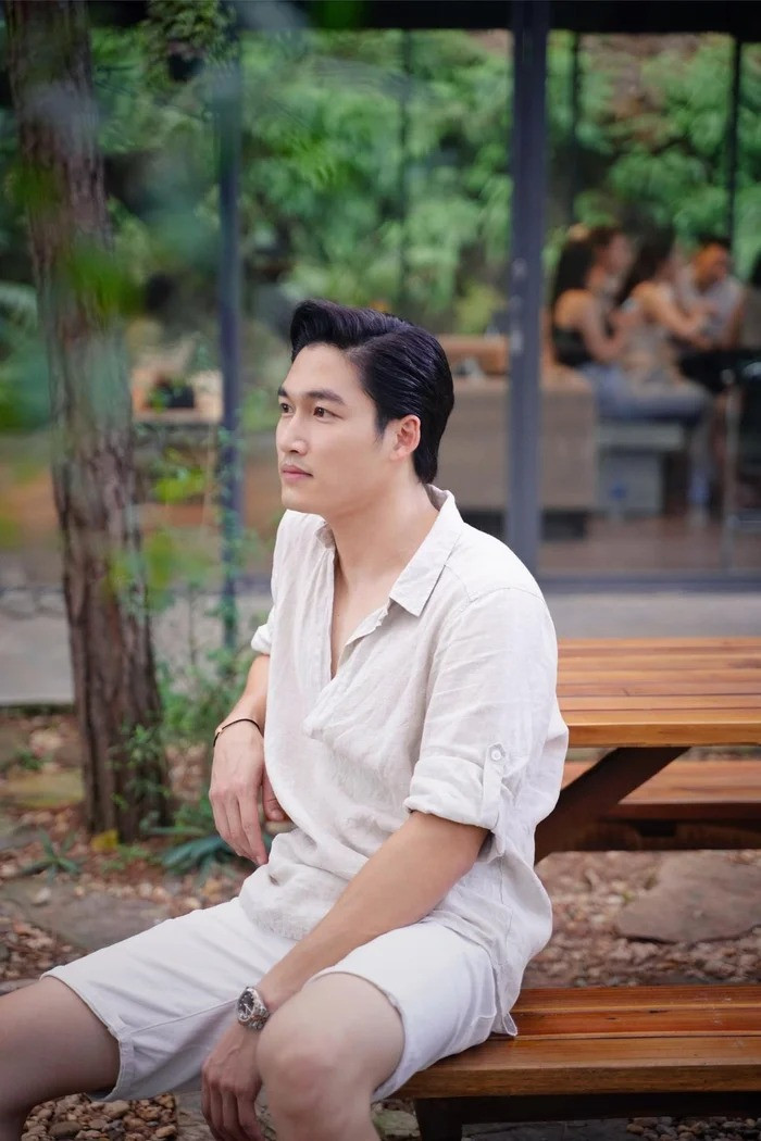 Cơ ngơi gây choáng ngợp của Đình Tú trước khi cầu hôn bạn gái hot girl