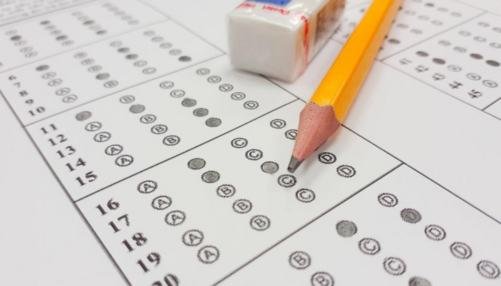 thi trac nghiem 18440845.png