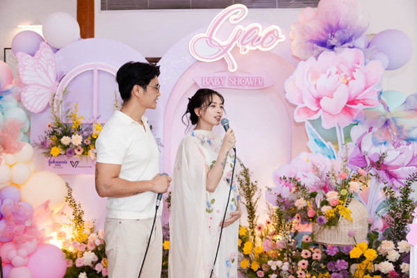 Tiệc chào đón em bé sắp chào đời của Ngô Thanh Vân và chồng trẻ- Ảnh 6.