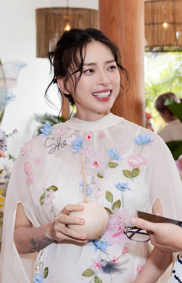 Tiệc chào đón em bé sắp chào đời của Ngô Thanh Vân và chồng trẻ- Ảnh 8.