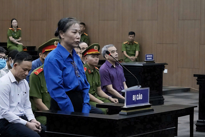 Cựu Bí thư Tỉnh ủy Vĩnh Phúc Hoàng Thị Thúy Lan tại toà.