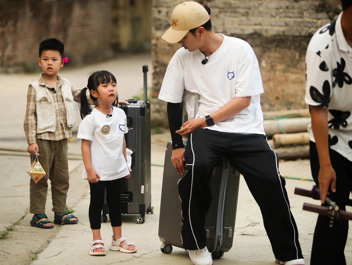 dien vien duy hung khong ngai thua nhan van can roi vot de day con hinh anh 3