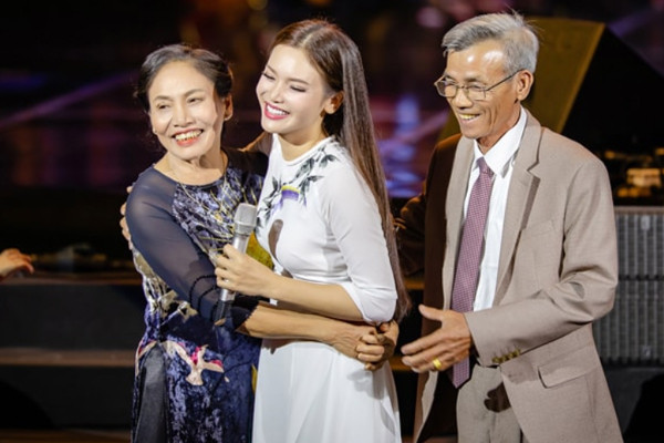 me ruot nsnd pham phuong thao 5 17507355169916377011.jpg