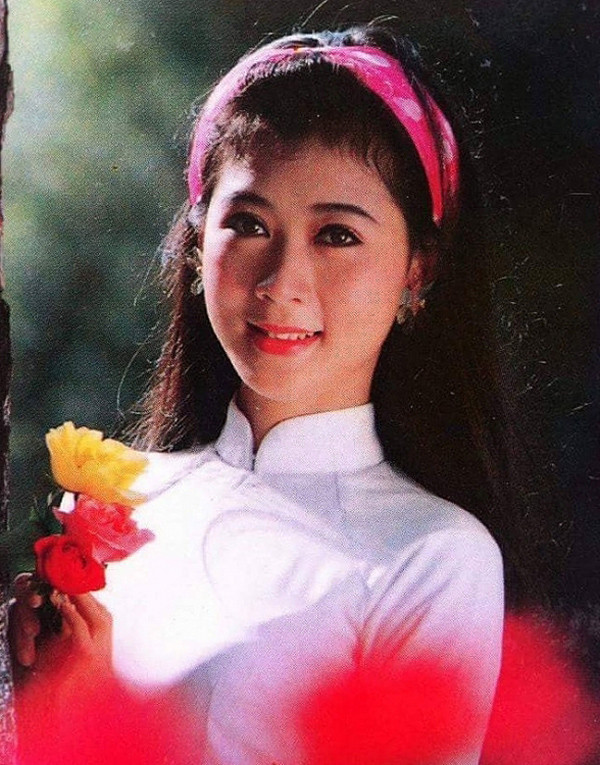 Nữ diễn viên từng nhận cát-xê hơn 10 cây vàng mỗi vai diễn, đang đỉnh cao chọn ở ẩn, nhan sắc gây bất ngờ ở tuổi U60- Ảnh 3.